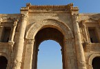 Hadrian's Arch. : Jordan