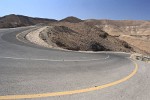 Very steep and curly roads leading to the Jordan Valley. : Jordan