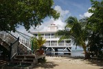 The Lighthouse Hotel on Bay Island Utila. : Honduras